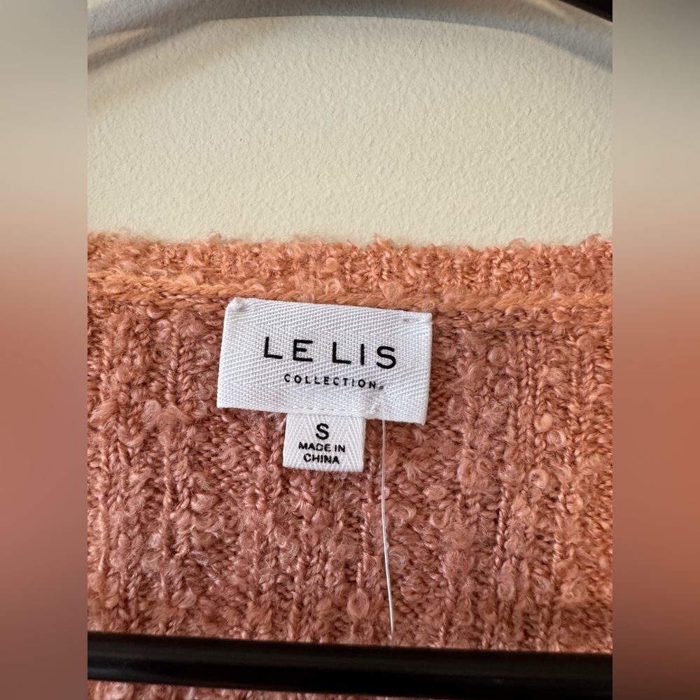 NWT BUCKLE
Le Lis Surplice Cropped Sweater - Picture 6 of 9